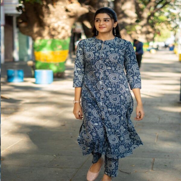 Blue Kantha Printed Kurta Set - Image 3