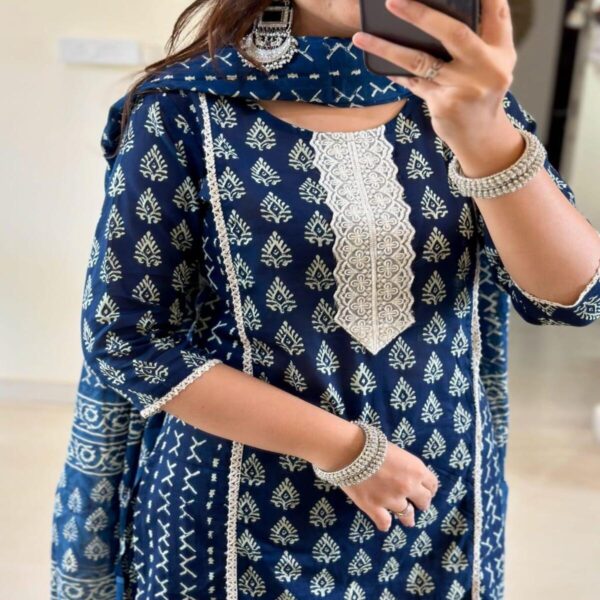 Elegant Blue Printed Lace Kurta Set - Image 2